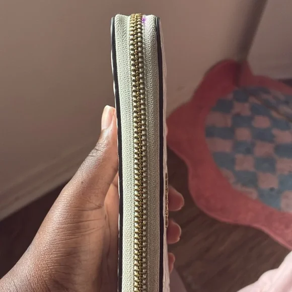 Coach White Wristlet Wallet - Picture 6 of 11